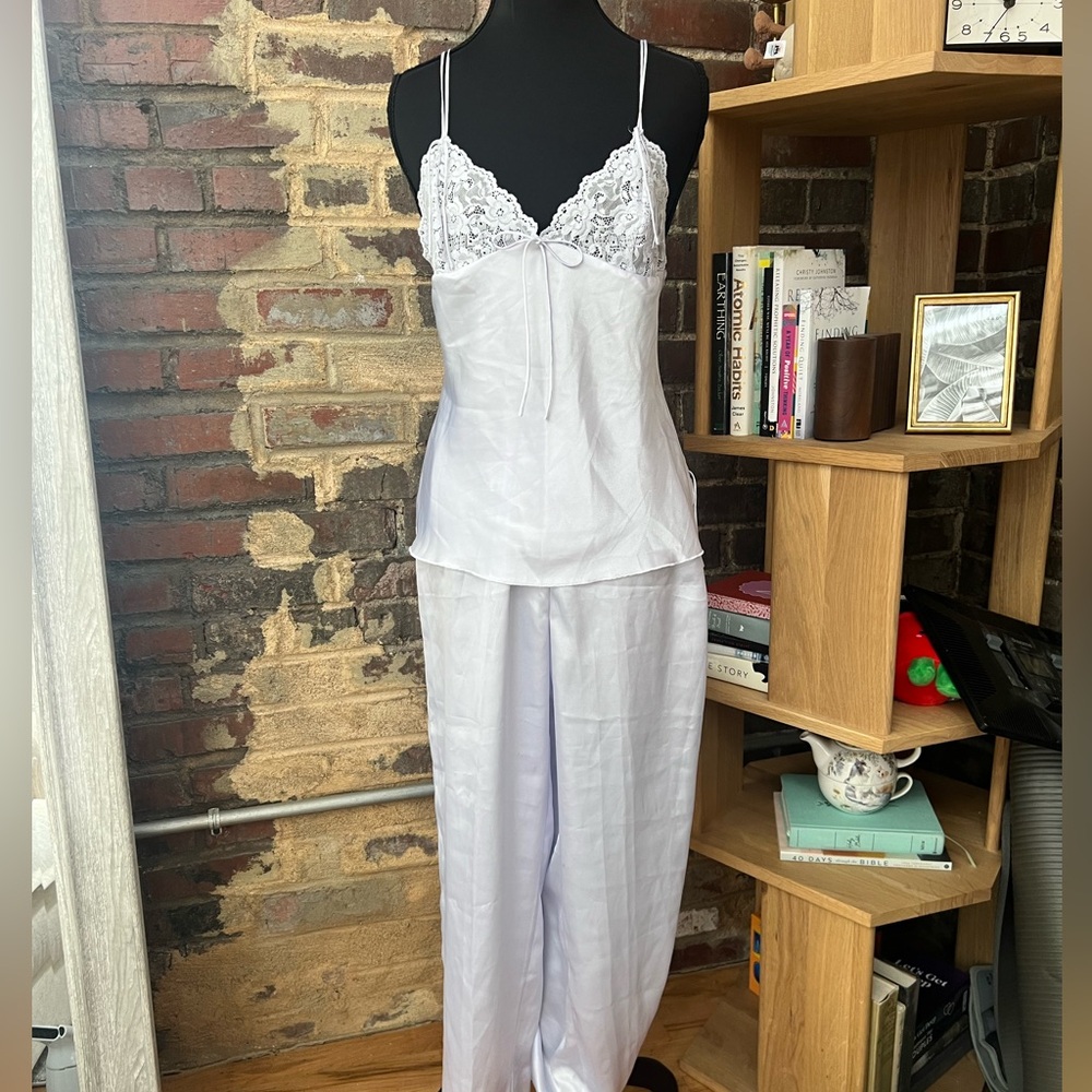 Madison Studio Blue Satin Lace Pajama Set Women’s M - Girly, Feminine, Flowy
